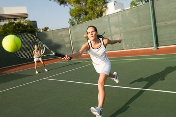 Konstgräs tennisbana